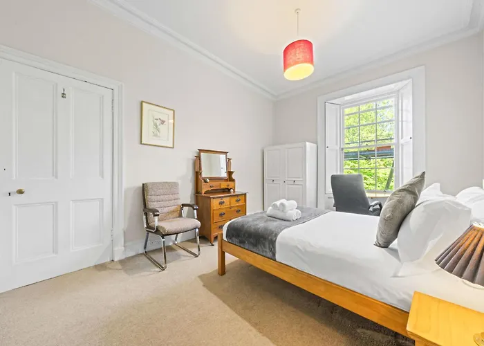 Hope Park 3 Bedroom - דירה אדינבורו