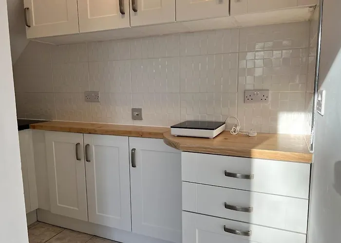 Self-contained Ground Level With Hill View *