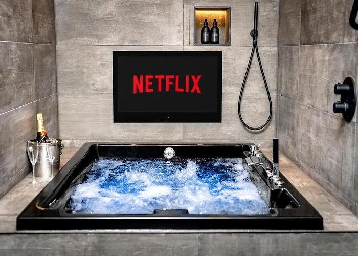 Luxury Old Town With Private Jacuzzi *