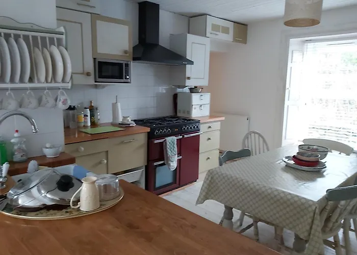 Cosy Cottage For Share , Private Double Room, Wifi, Parking, Garden לינה וארוחת בוקר אדינבורו