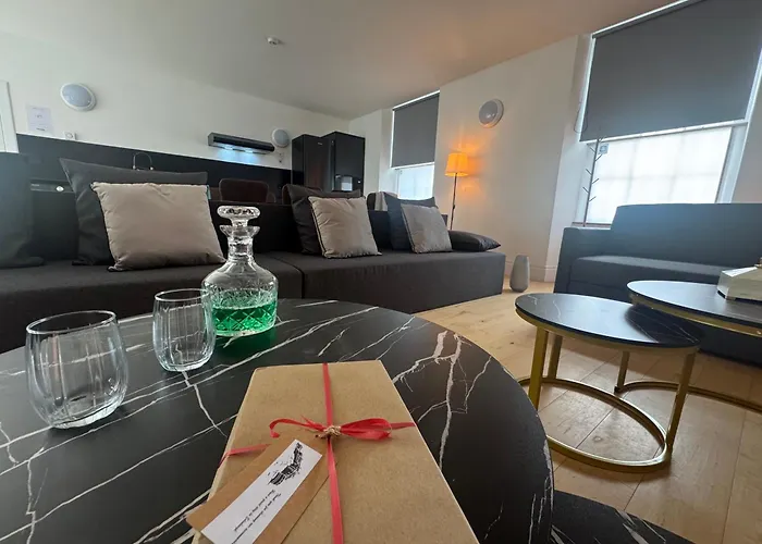 Squarezzz - Group Εδιμβούργο