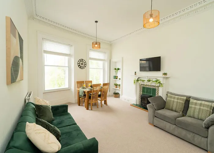 Stylish 3 Bed New Town - Traquair Апартаменты