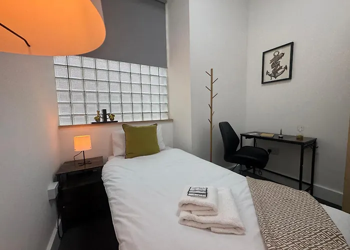 Squarezzz - Group Εδιμβούργο