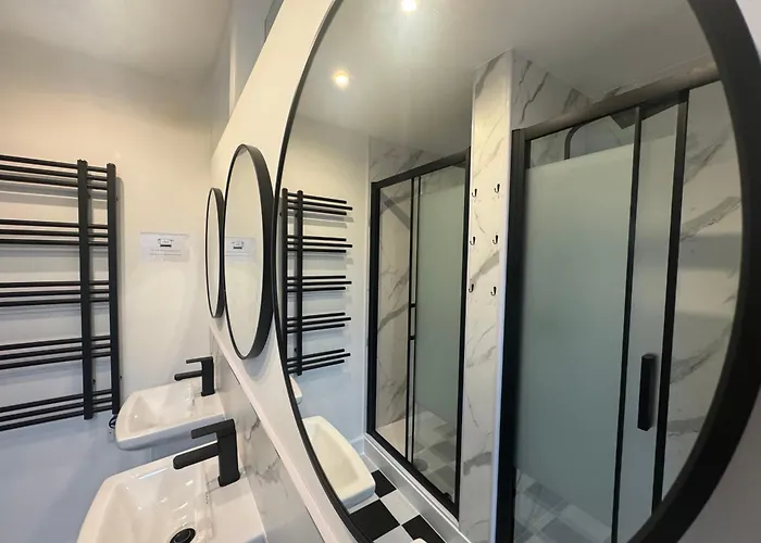 Squarezzz - Group Ξενοδοχείο με διαμερίσματα Εδιμβούργο