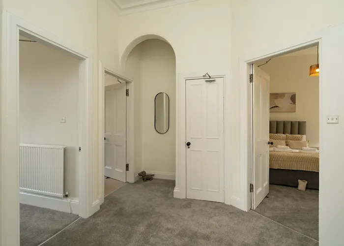 Stylish 3 Bed New Town - Traquair *