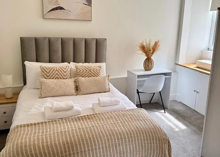 Stylish 3 Bed New Town - Traquair *