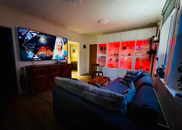 Rena- Bright And Modern Center Apartment. Apartment
