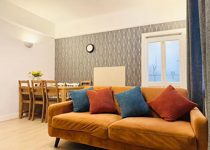 Peaceful Centre Retreat At Great Location And Easy Access Edinburgh