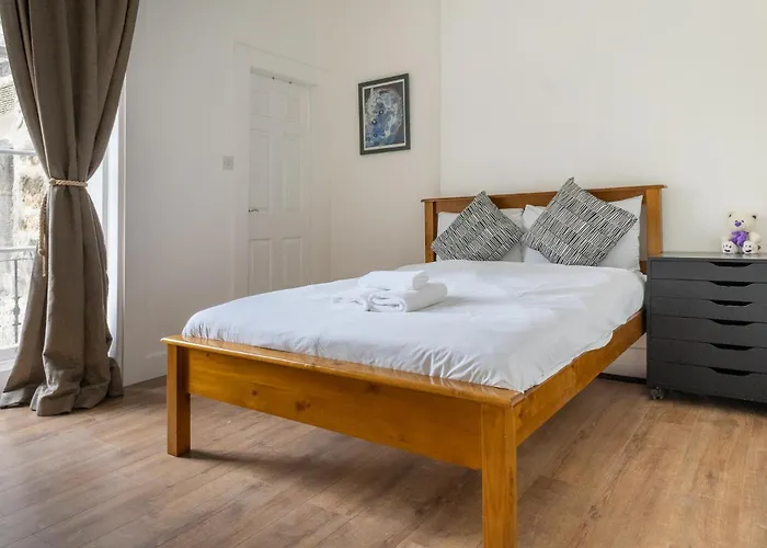 Bright High-ceiling 2bd Flat - Edinburgh! Edinburg