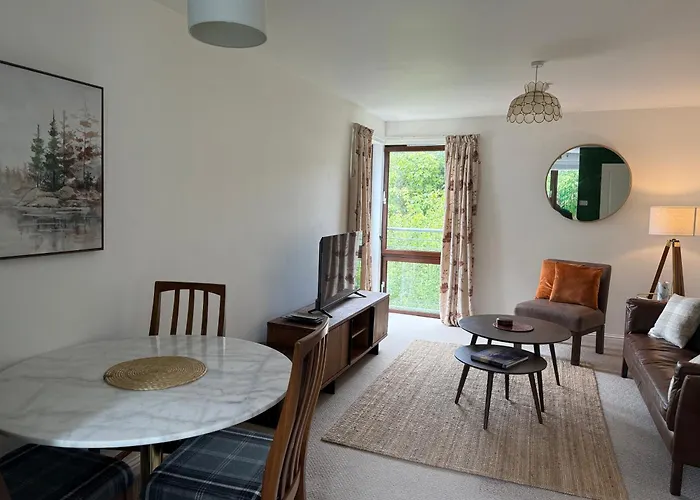 Cosy & 2 Bedrooms