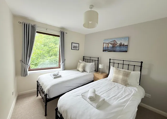 Cosy & 2 Bedrooms Edinburgh