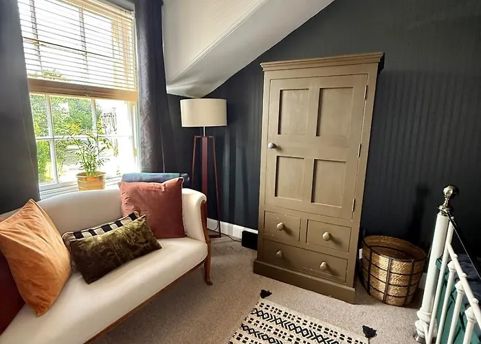 Modern Vintage Bliss Near Calton Hill דירה *