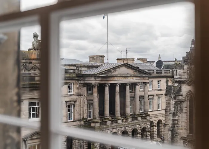 Royal Mile Apartment