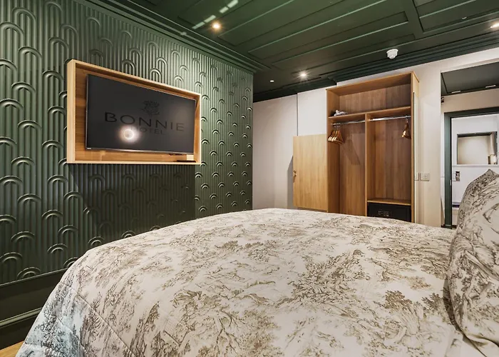 Bonnie - Smart Boutique - Haymarket Edinburgh