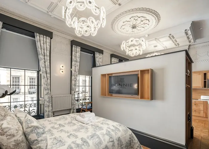 Bonnie - Smart Boutique - Haymarket Hotel