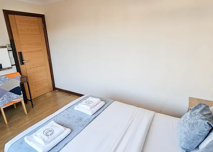 Holiday home Duddingston 9 Bedroom House - *