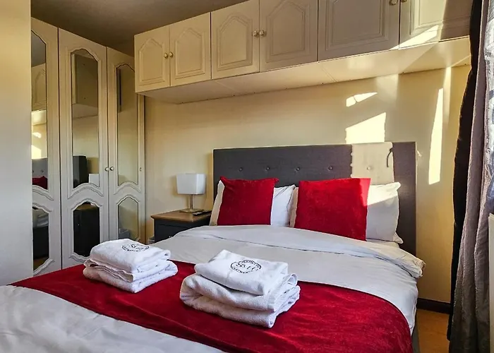 Duddingston 9 Bedroom House -