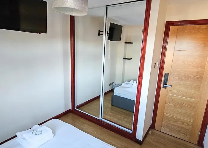 Holiday home Duddingston 9 Bedroom House - *