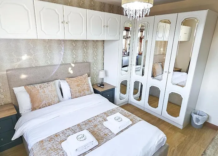 Holiday home Duddingston 9 Bedroom House - *