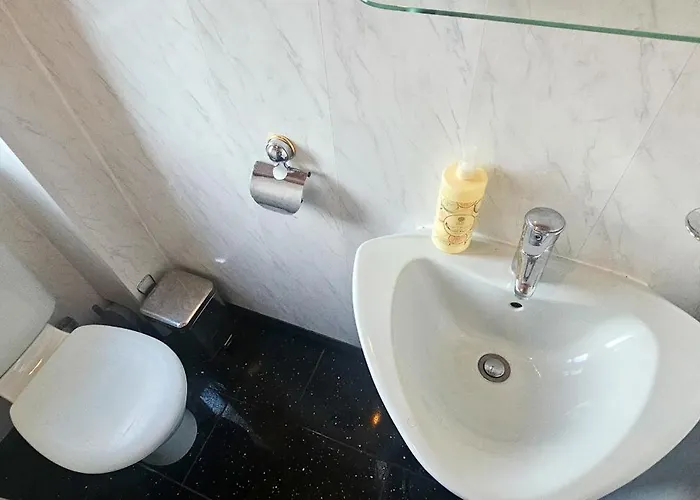 Duddingston 9 Bedroom House - Holiday home