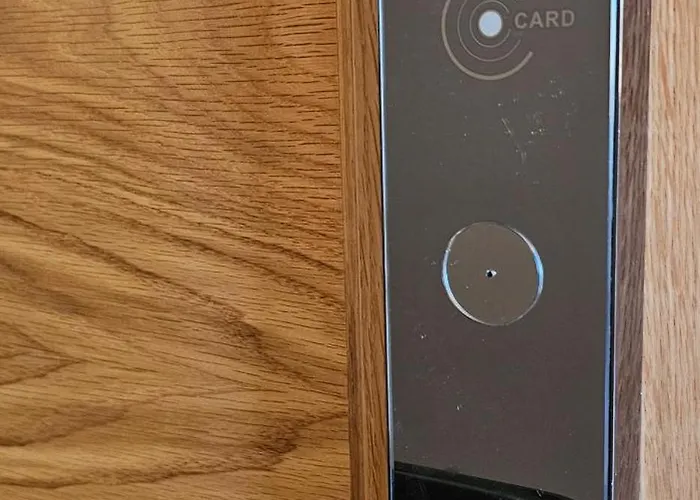 Duddingston 9 Bedroom House - *