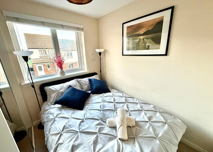 Holiday home Torwood Townhouse - Superfast Wifi, Contractor Friendly With Free Parking