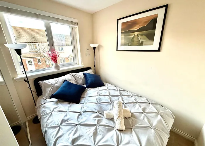Torwood Townhouse - Superfast Wifi, Contractor Friendly With Free Parking