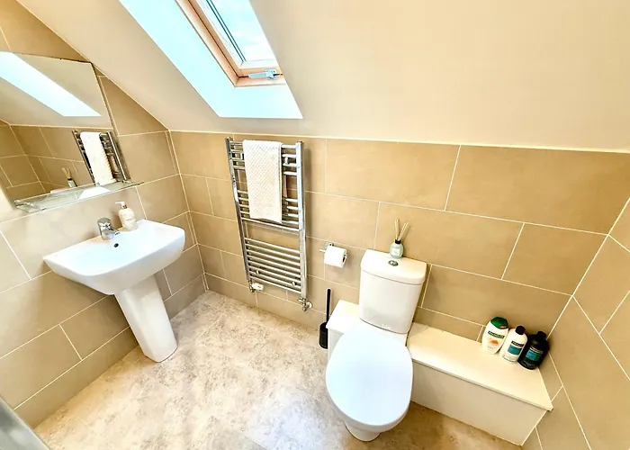 Holiday home Torwood Townhouse - Superfast Wifi, Contractor Friendly With Free Parking