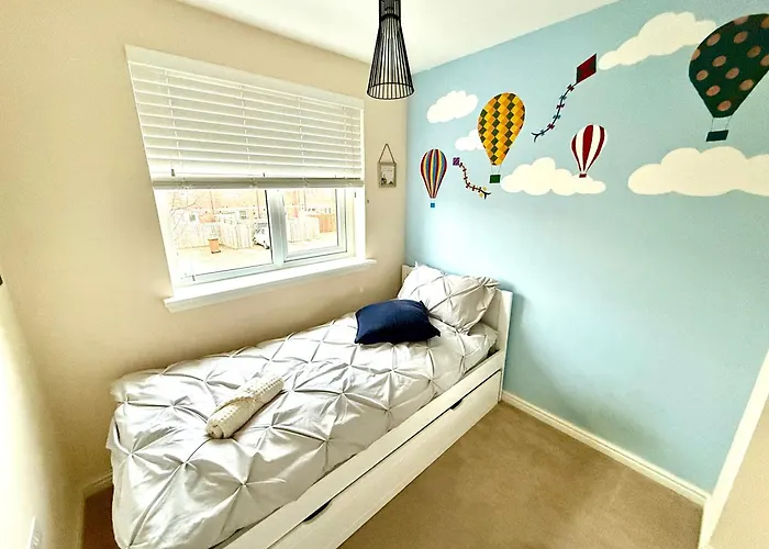 Torwood Townhouse - Superfast Wifi, Contractor Friendly With Free Parking * Edinburgh