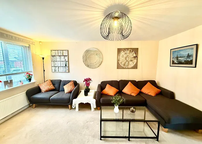 Torwood Townhouse - Superfast Wifi, Contractor Friendly With Free Parking *