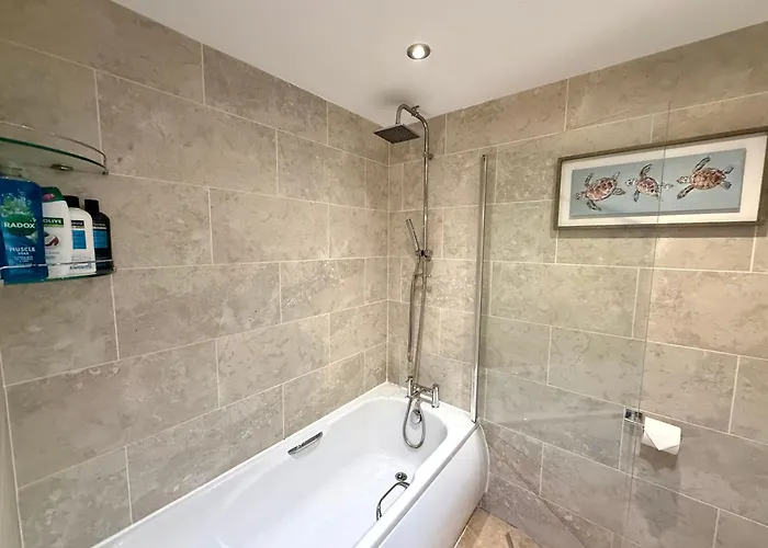 Torwood Townhouse - Superfast Wifi, Contractor Friendly With Free Parking * Edinburgh