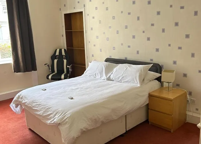 Central, Cafe Society Around The Corner, Barony Street アパート エディンバラ