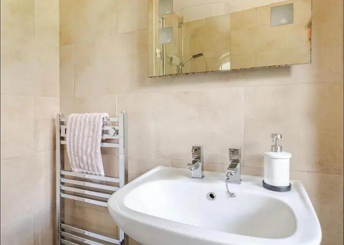 Little France House Room1