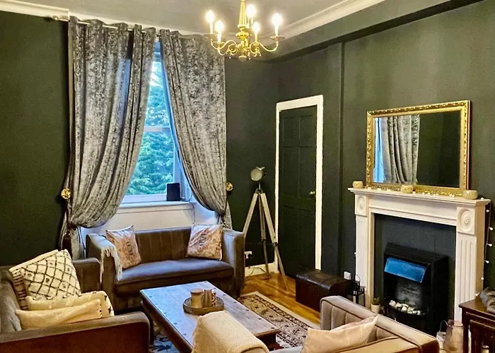 Glamours Stylish Victorian Near Centre Edinburgh