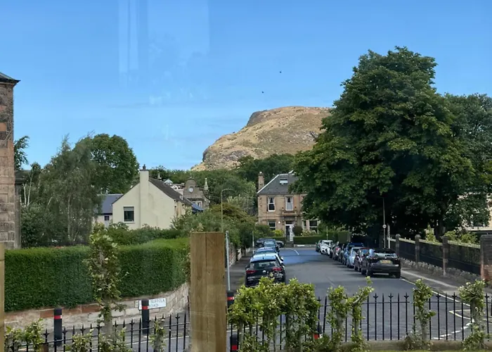 Large Flat In F2 With Mountain View Lägenhet