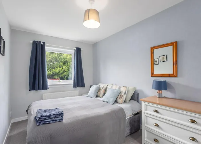 Апартаменты Modern Flat Near Murrayfield Stadium, Sleeps 4 *