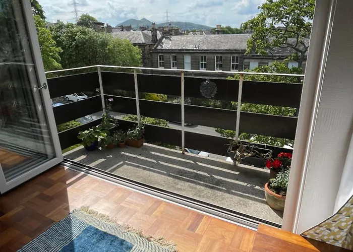 Mid-century Gem Steps From The Apartment Edinburgh