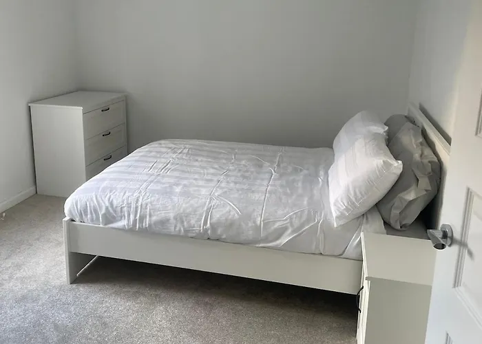 Newly Refurbished Large With Huge Garden Appartement Edinburgh