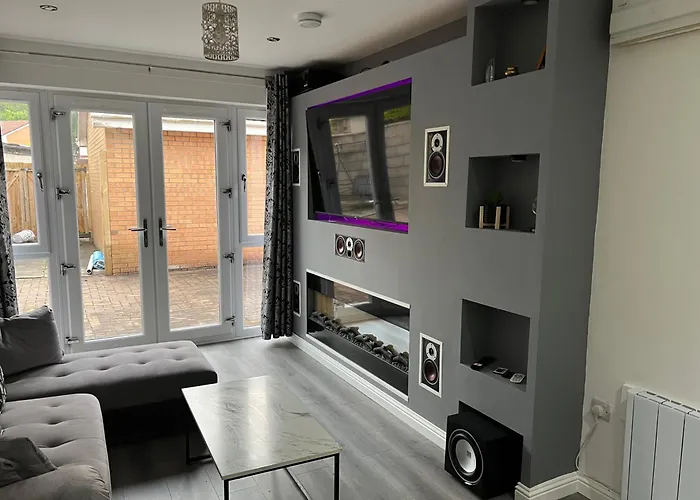 Private 1 Bedroom - - Sleeps 2 *