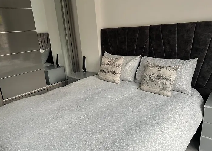 דירה Private 1 Bedroom - - Sleeps 2 *