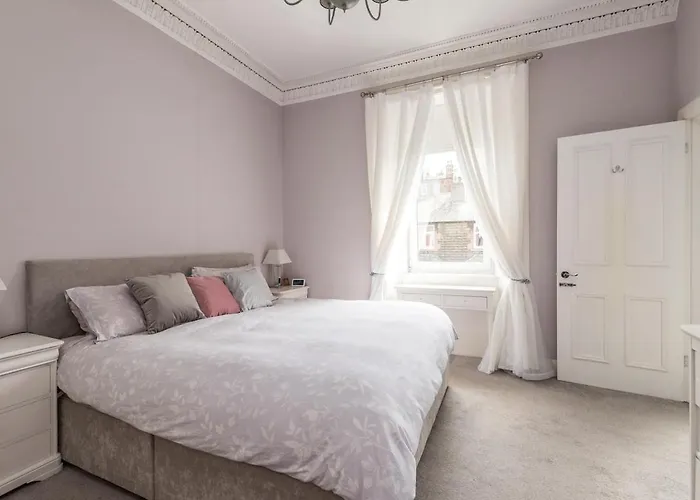 Modern Holyrood Family Retreat