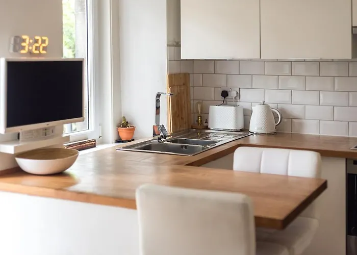 Modern Holyrood Family Retreat * Edinburgh