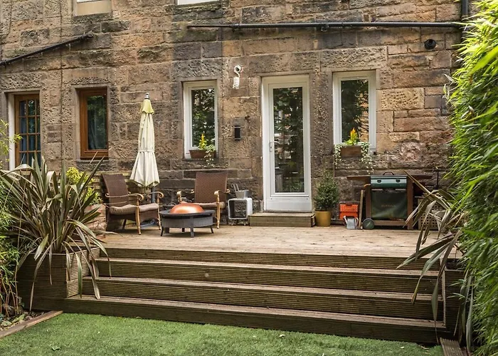 Modern Holyrood Family Retreat Prázdninový dům *