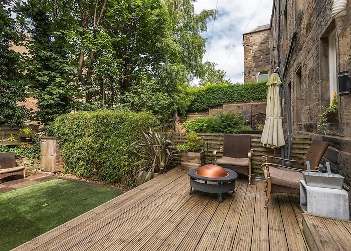 Modern Holyrood Family Retreat *