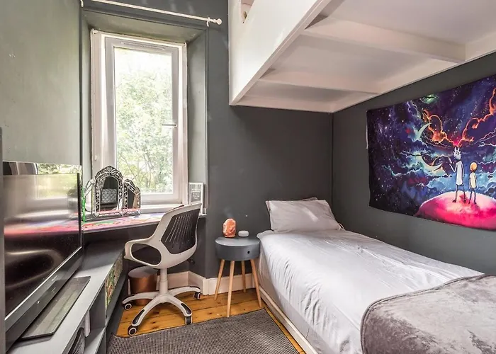 Modern Holyrood Family Retreat Prázdninový dům