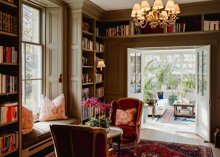 Private And Prestigious Luxury Ferienhaus