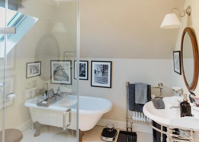 Private And Prestigious Luxury Edinburgh