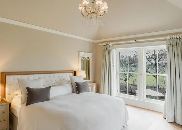 Private And Prestigious Luxury Ferienhaus Edinburgh
