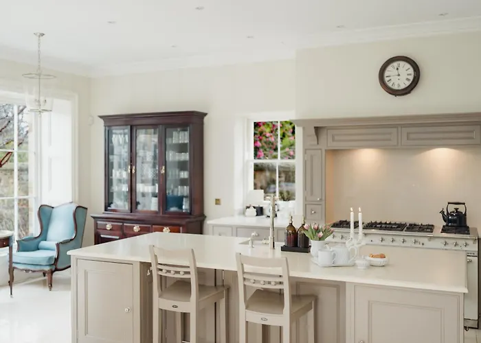 Private And Prestigious Luxury Ferienhaus
