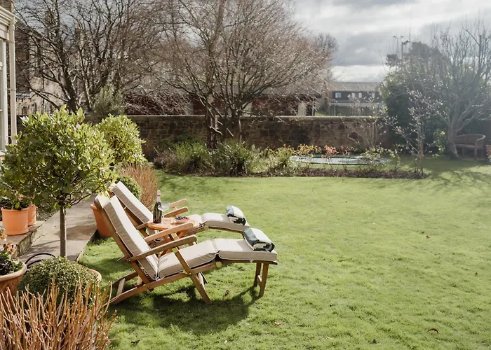 Private And Prestigious Luxury Ferienhaus
